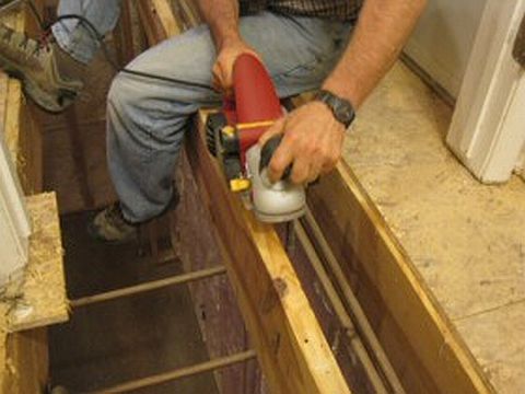 PlaningAJoist_HardwoodInstallation_080410.jpg