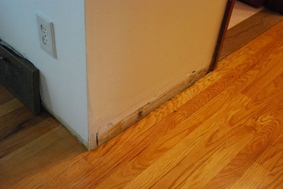 floor-moulding1.jpg